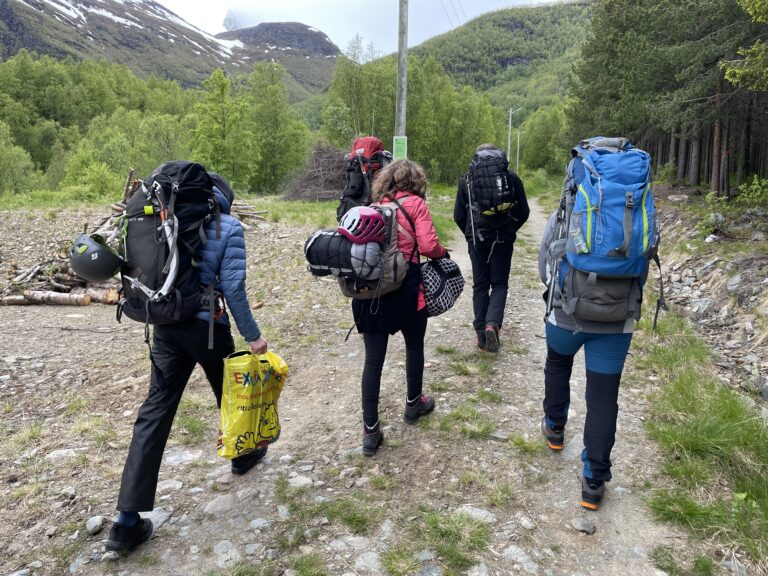 [Day 4] Getting to the glacier