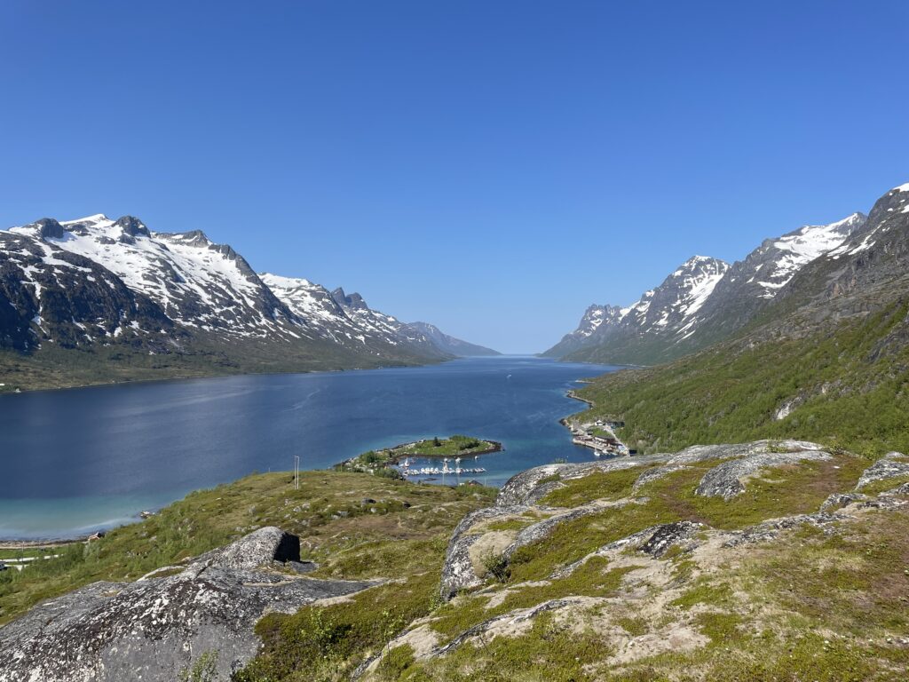 [Day 8] Buren and Kvaløya
